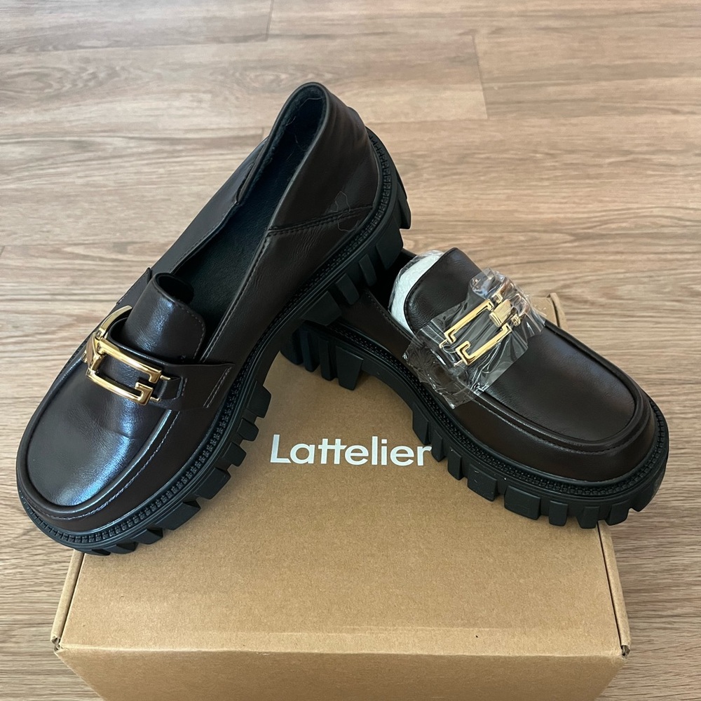 Size 8 (245) dark brown Lattelier loafers with gold chain
